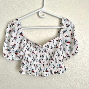 Women’s cropped floral blouse